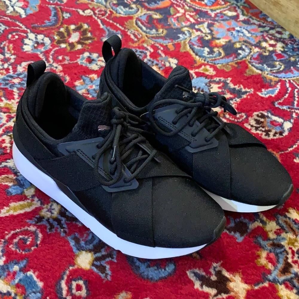 Women’s Puma Muse Black Satin sneakers 8M